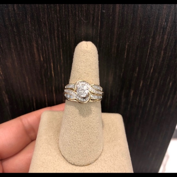 ** SOLD ** Diamond Ring Set - Picture 3 of 4